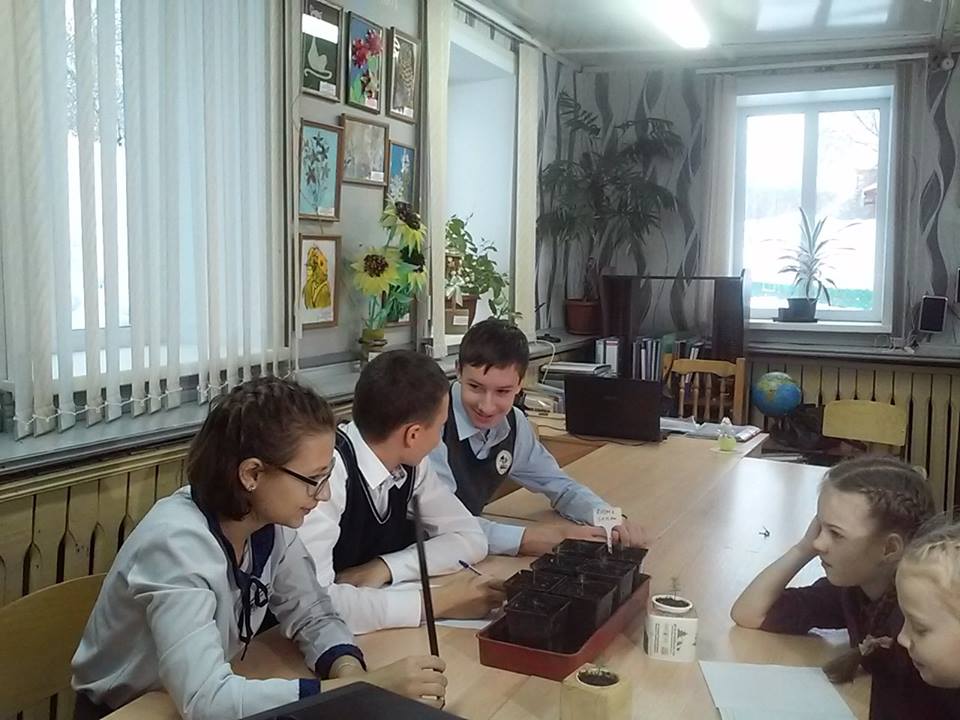 25593929_1945674858795463_3657894453864699286_n.jpg